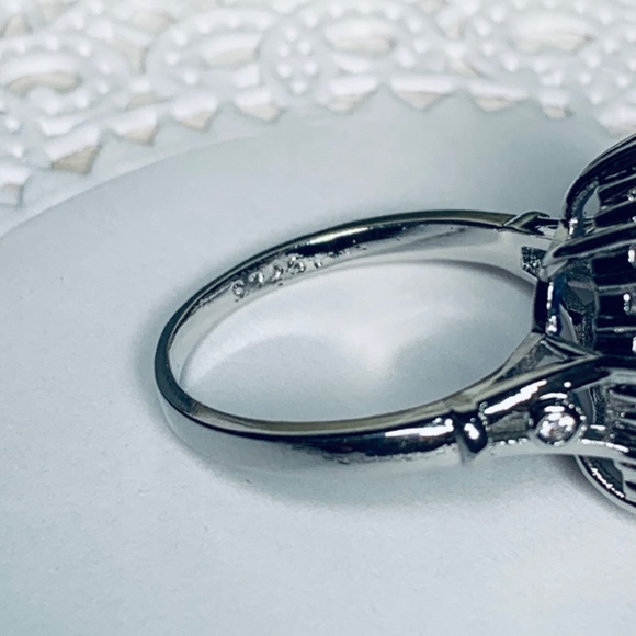 Beautiful Blue Halo 925 Silver CZ Statement Ring, Elegant - Picture 6 of 10